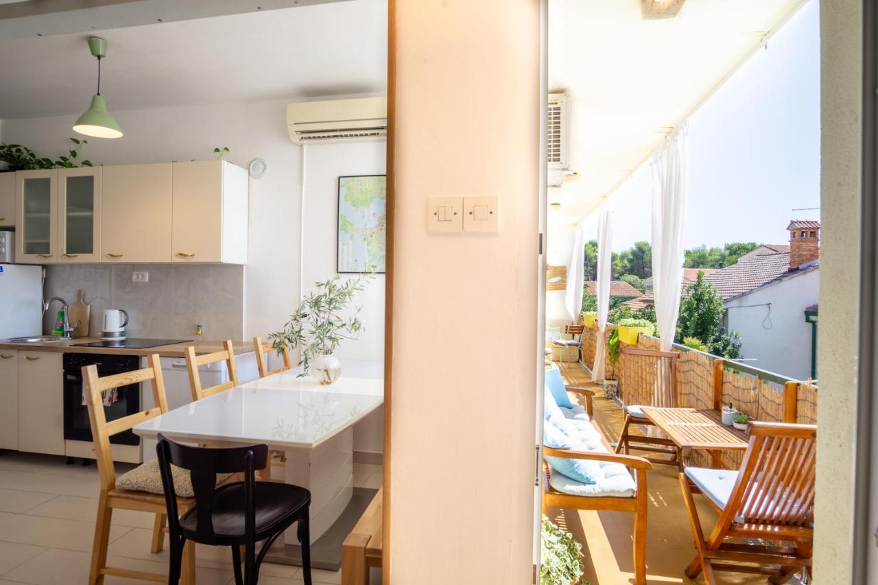 Spacious Apartment By The Sea 8+4 Pula Bagian luar foto